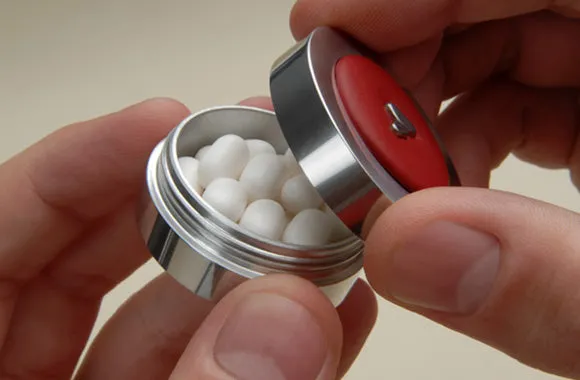 Aluminum Keeper - Premium Leather Pill Box