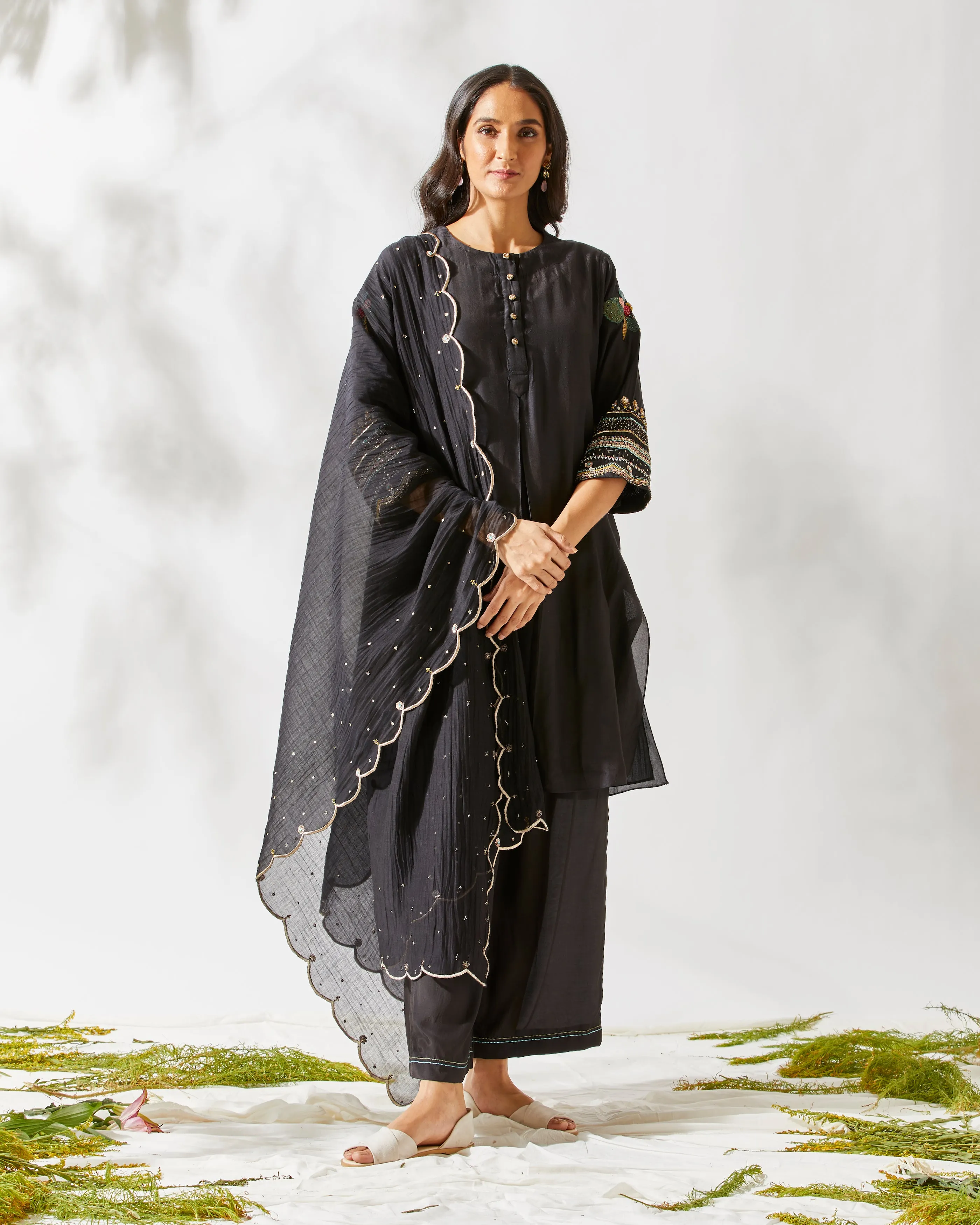 APPLIQUE SLEEVES Black KURTA SET