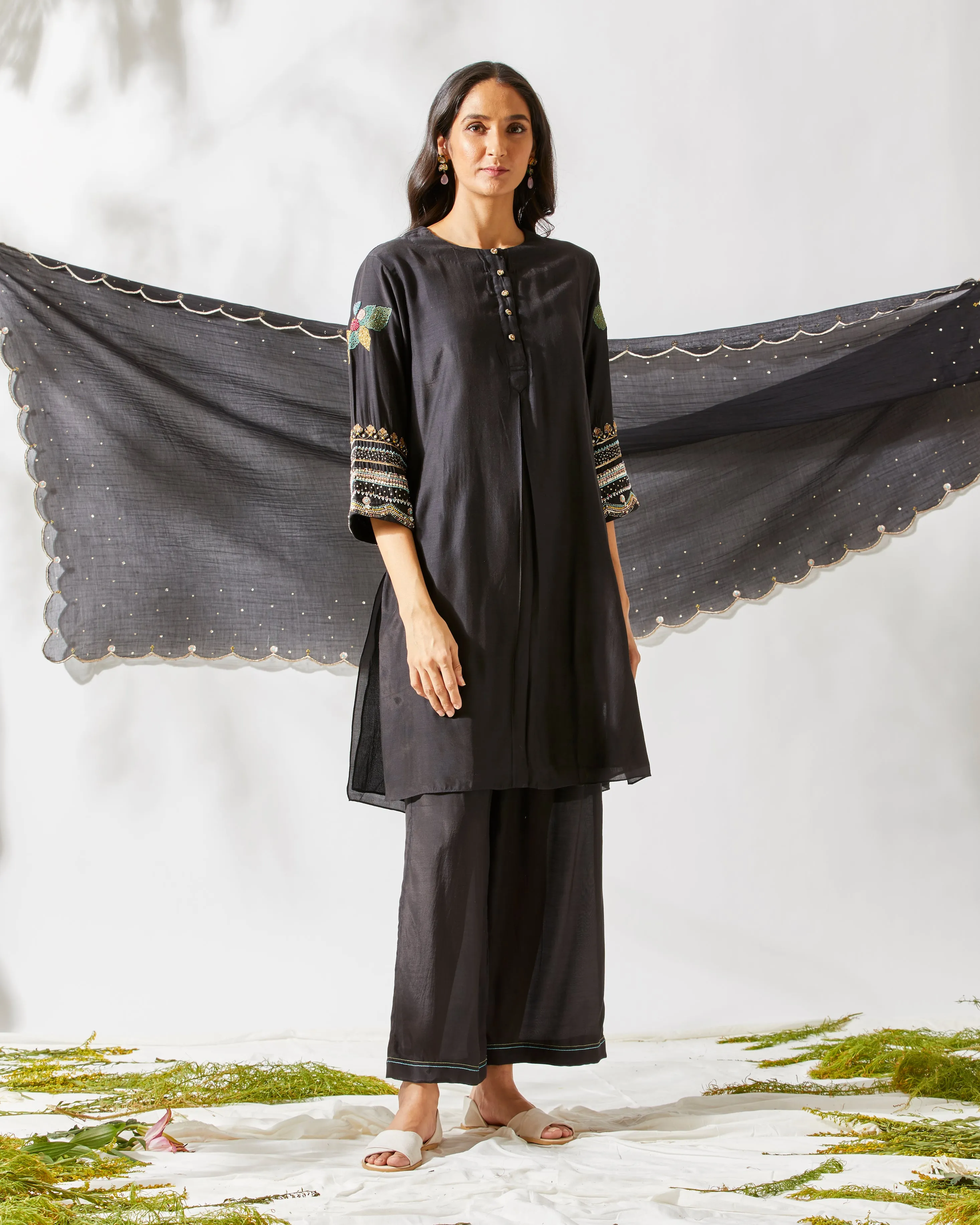 APPLIQUE SLEEVES Black KURTA SET