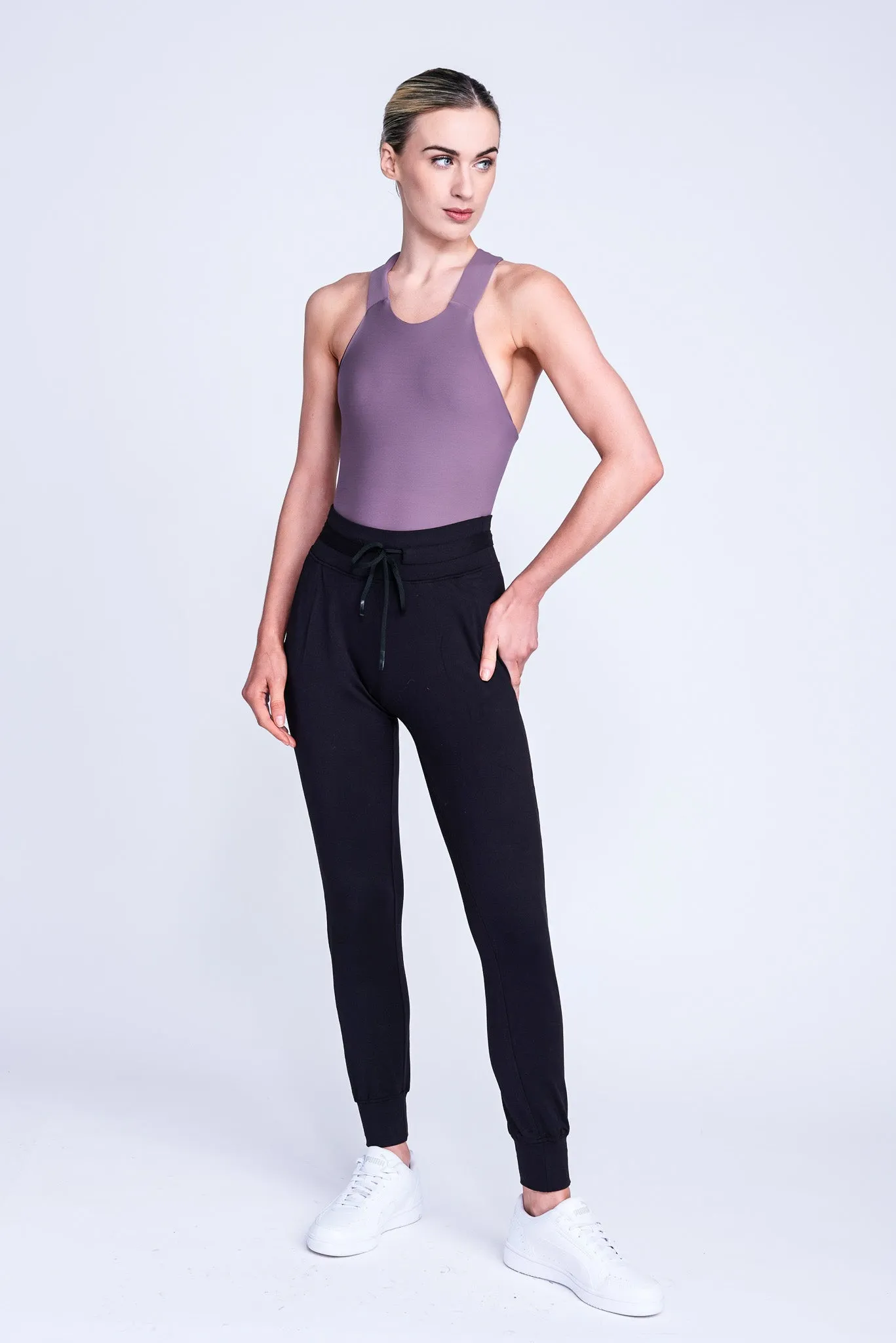 Empower Sleeveless Leotard in Mink