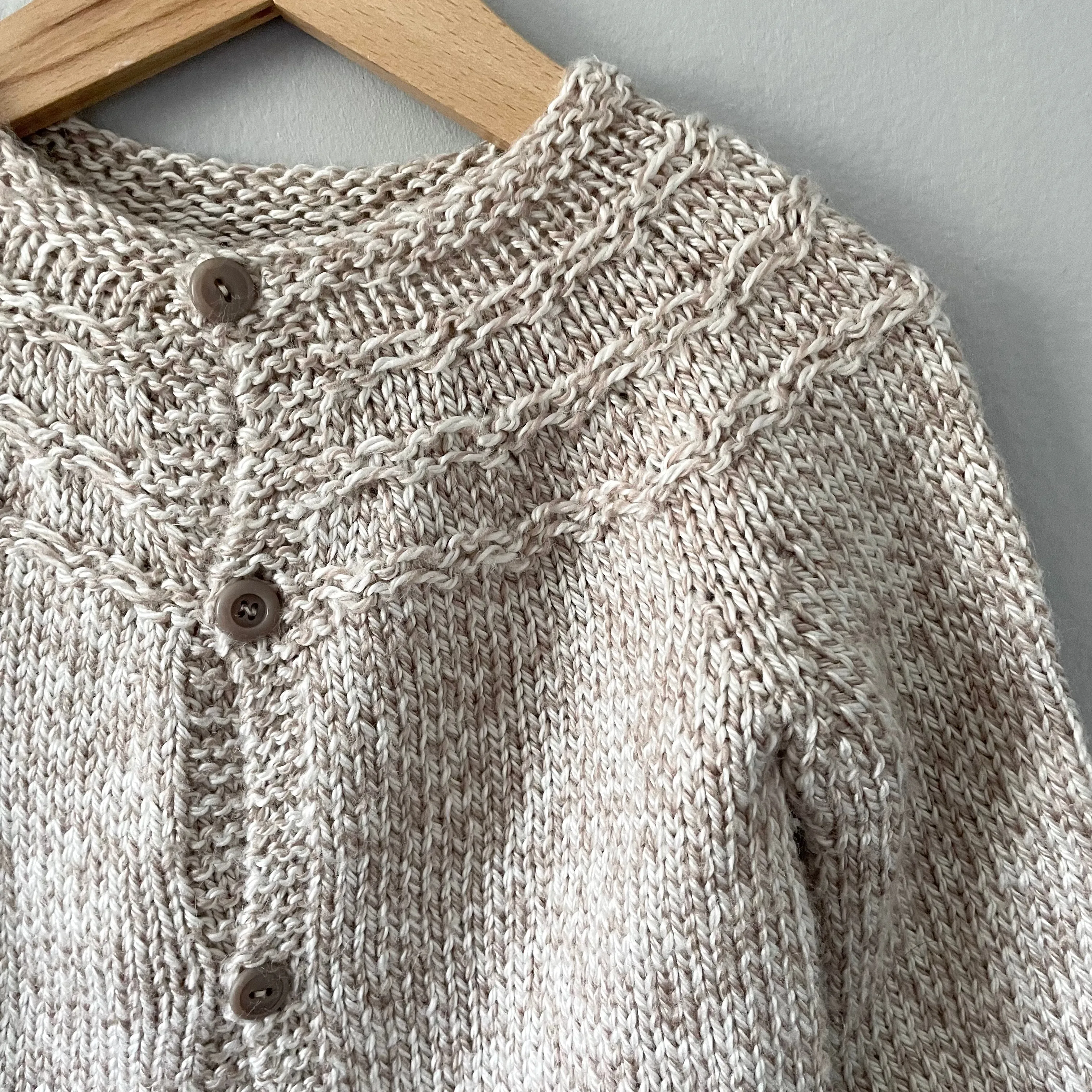 Handmade / Brown knit cardigan / 12M