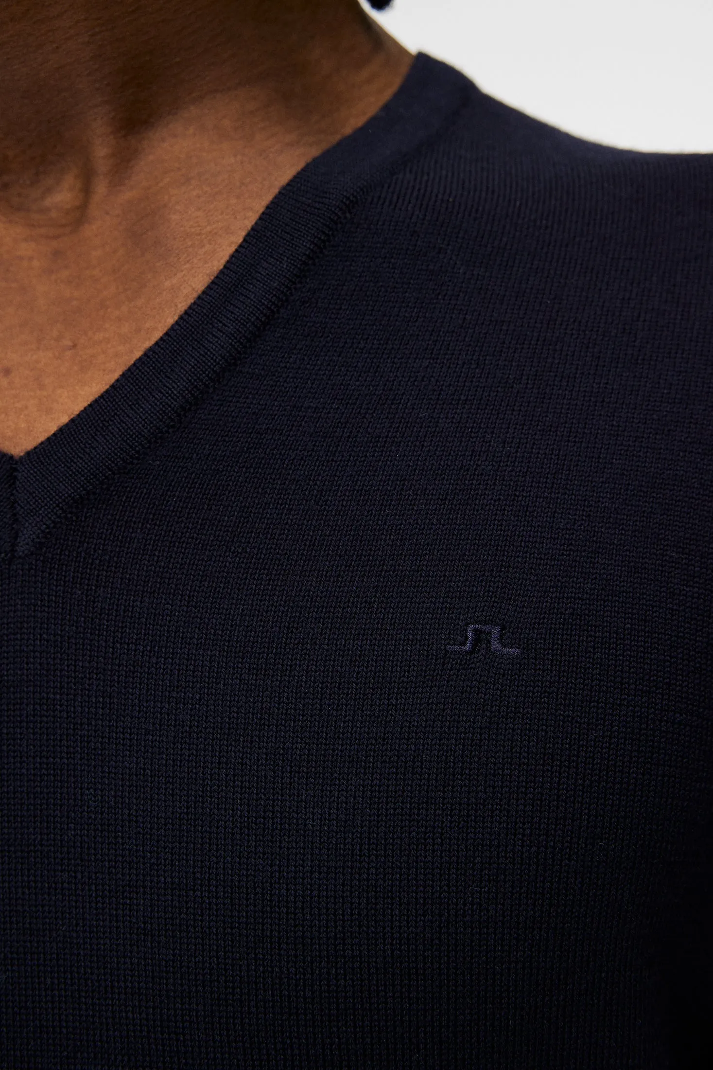 Lymann Merino V-neck Sweater / Navy