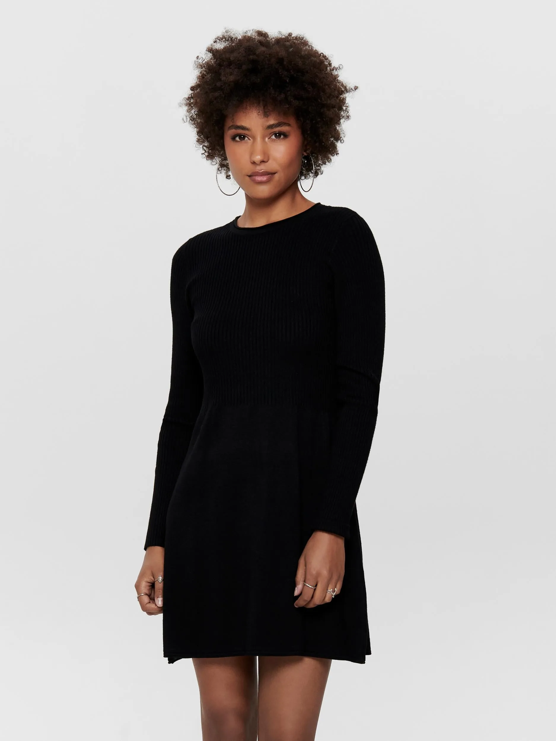 ONLY LONG SLEEVE O-NECK DRESS IN BLACK