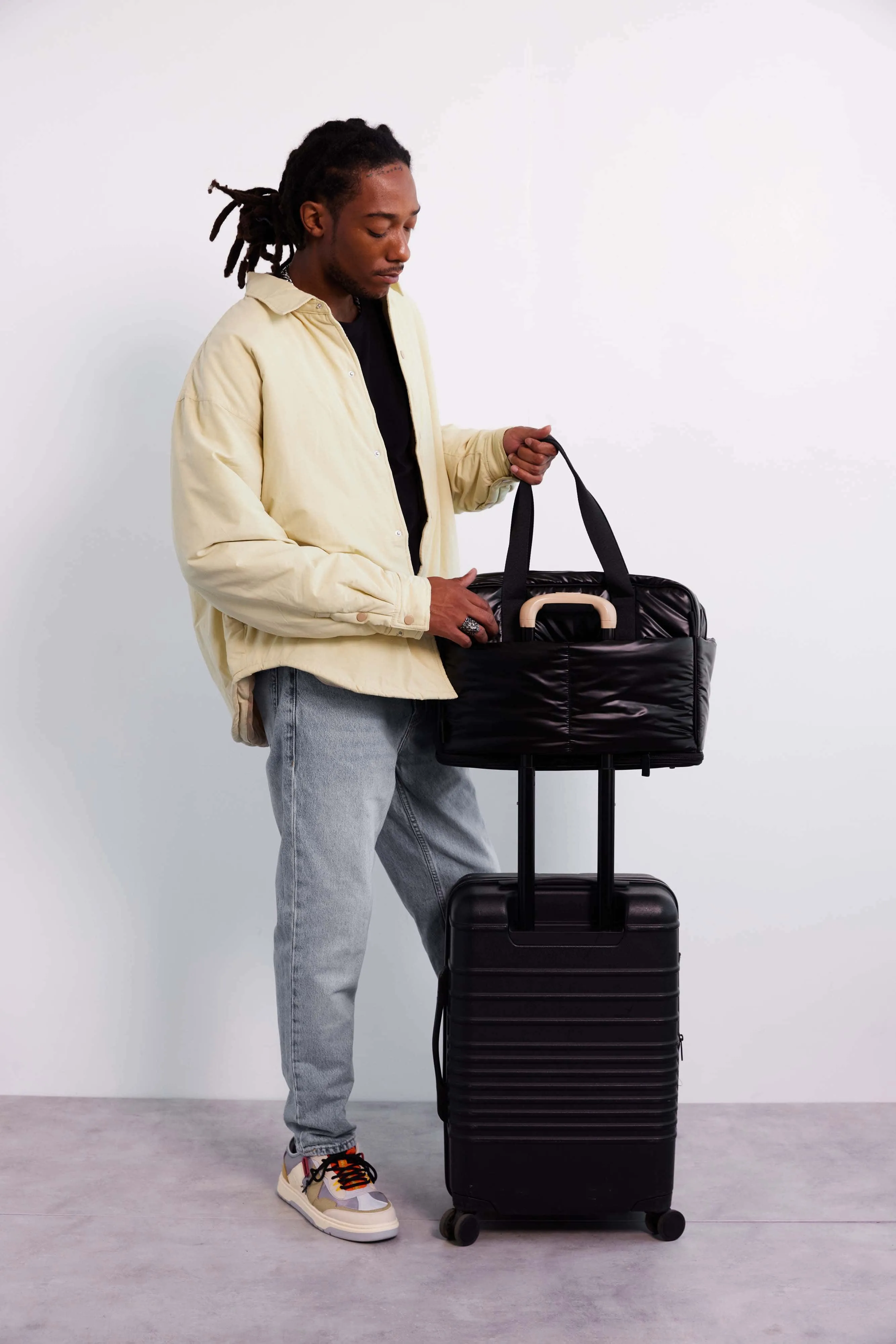 The Expandable Duffle in Black