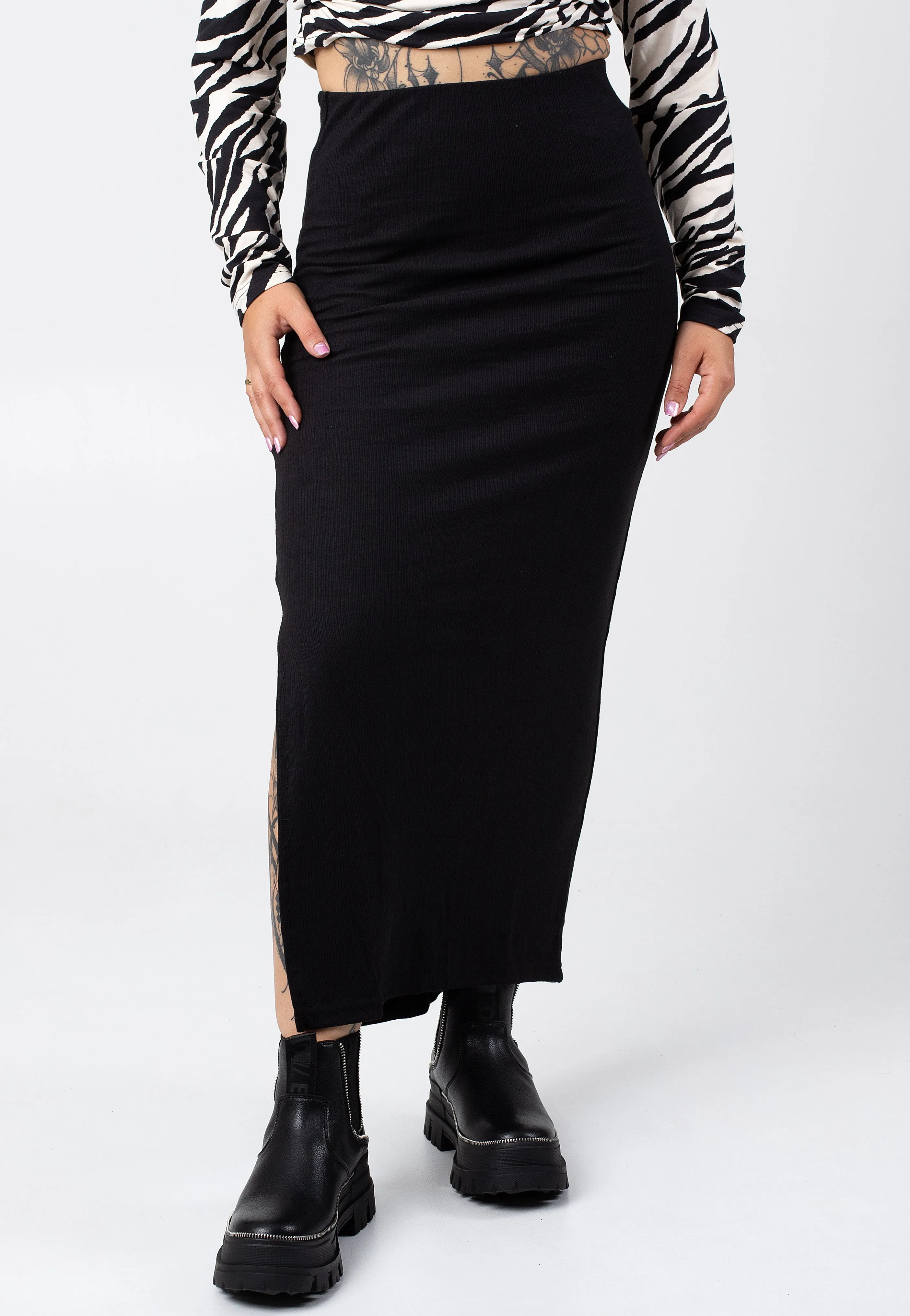 Urban Classics - Ladies Rib High Slit Black - Skirt