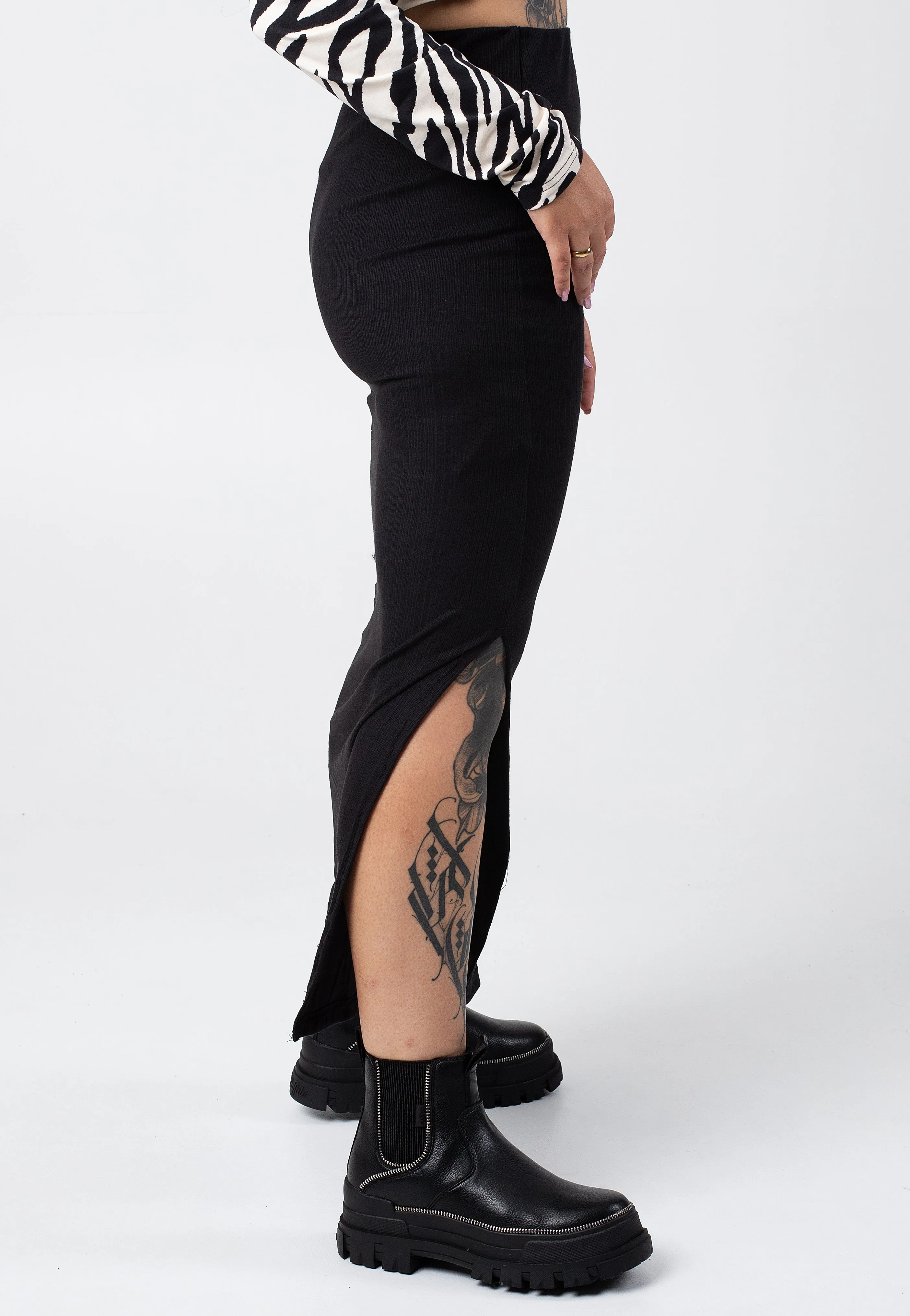 Urban Classics - Ladies Rib High Slit Black - Skirt